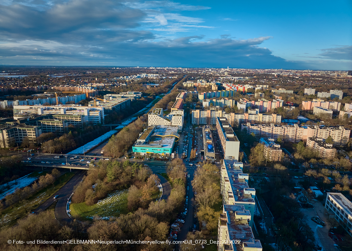 22.12.2022 - Plettzentrum - Rentenversicherung - Ständlerstraße in Neuperlach